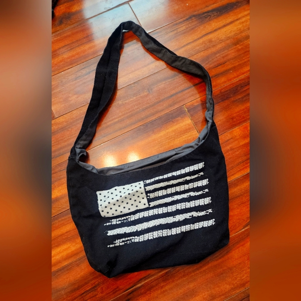 Offroad Vixen shoulder bag